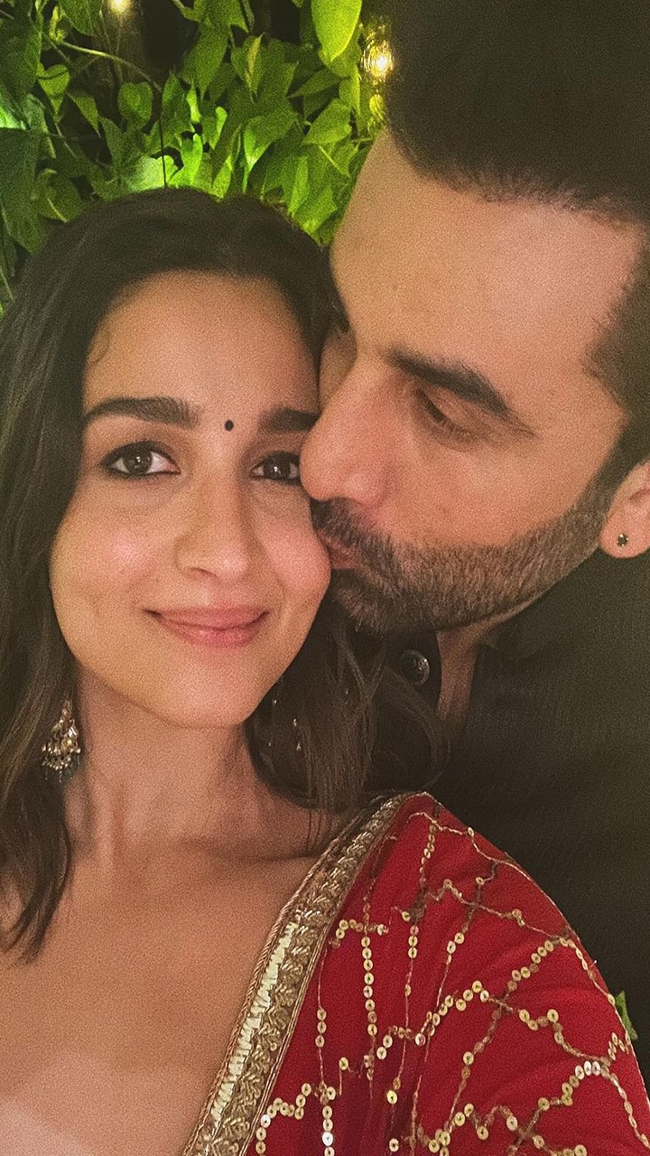 Romantic Photos Of Alia Bhatt Ranbir Kapoor