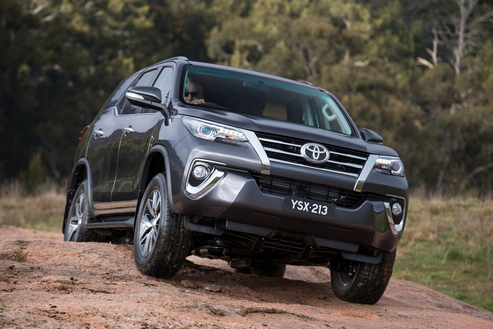 new-toyota-cars-in-india-2016-17-india