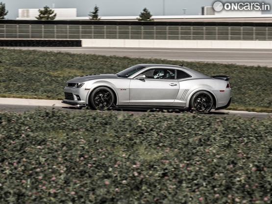 Chevrolet shows off more of hardcore 2014 Camaro Z/28