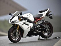 Triumph Motorcycles Opens Showroom In Jaipur India Com