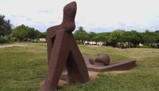 Shankhumugham beach is a clean and soothing beach just 8 km away from Trivandrum, the capital of Kerala. The sandy beach is a perfect place to enjoy sunsets and having a relaxed evening. The beach is part of a fishing village and the sight of fishermen unloading he catch of&hellip;