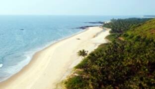 Tarkarli is a clean water beach located between the union of Arabian sea and Karli river. This beach is popular among the tourists for the deep sea bed and clean water. The Maharashtra Tourism Development Corporation (MTDC) provides houseboats to the visitors to enjoy the boating with family and friends.&hellip;