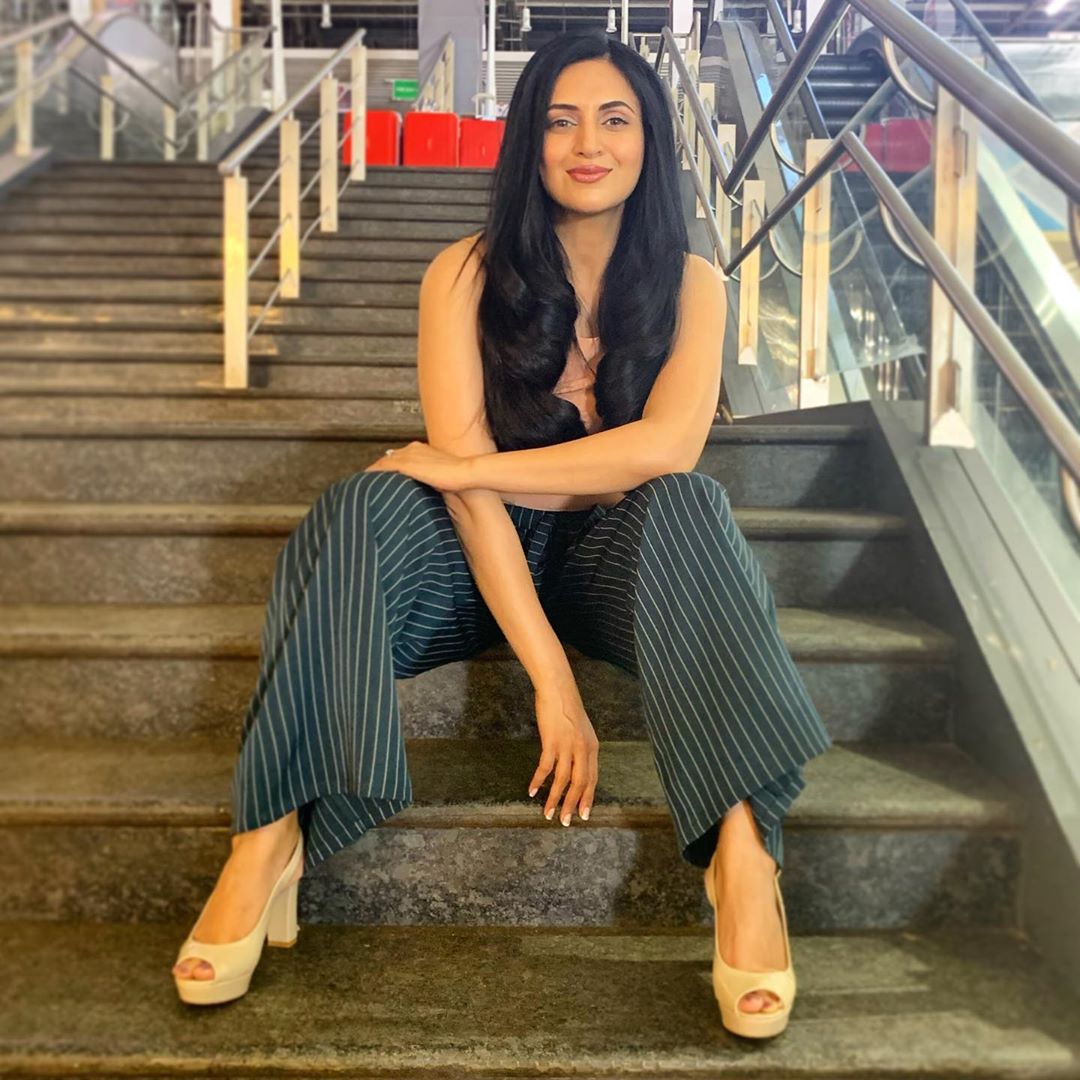 Divyanka tripathi 8