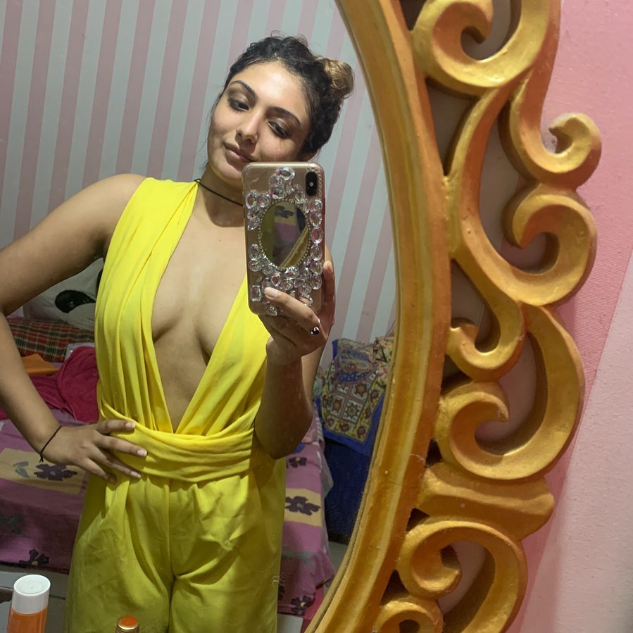 Khushi11