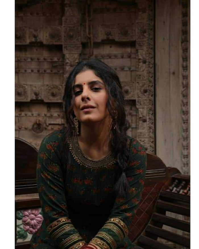 Madhuri yadav aka isha talwar 11
