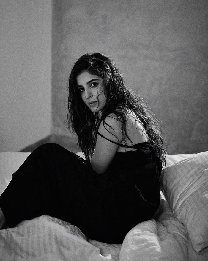 Madhuri yadav aka isha talwar 13