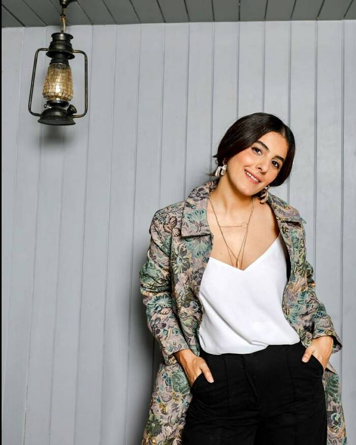 Madhuri yadav aka isha talwar 17