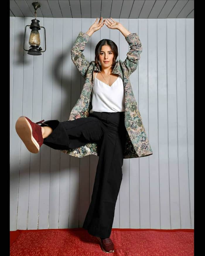 Madhuri yadav aka isha talwar 18