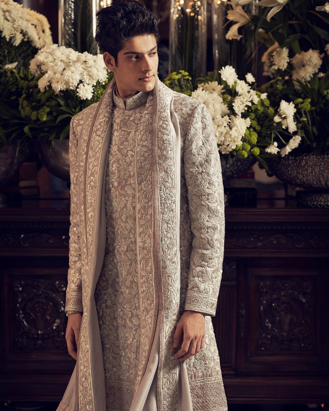 Manish malhotra outlet groom sherwani