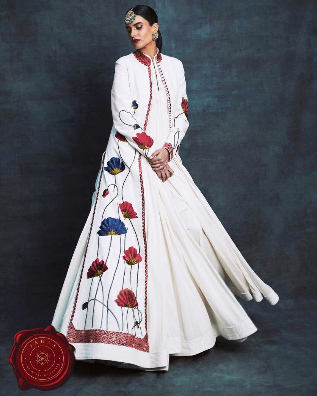 Rohit Bal Designer Dress Collection: सब्यसाची से कम नहीं हैं रोहित बल ...