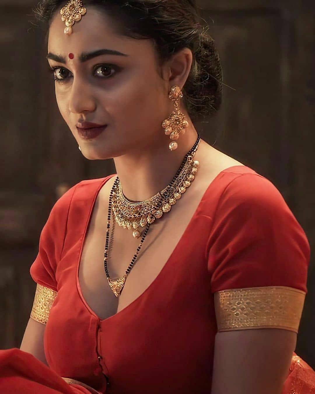 Tridha choudhury 19