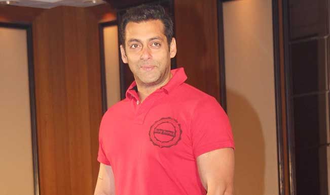 Salman khan in red best sale t shirt