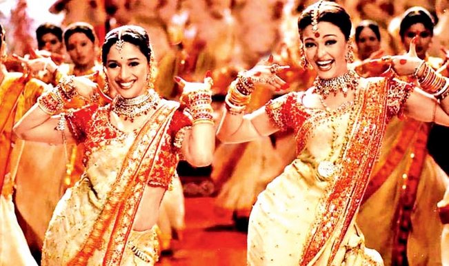 Madhuri Dixit and Aishwarya Rai in Dola Re from Bhansali's Devdas Madhuri Dixit and Aishwarya Rai in Dola Re from Bhansali's Devdas