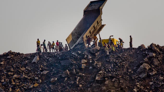 Coll Block Alocation CVC to review coalgate cases probe; to call meeting with CBI | India.com