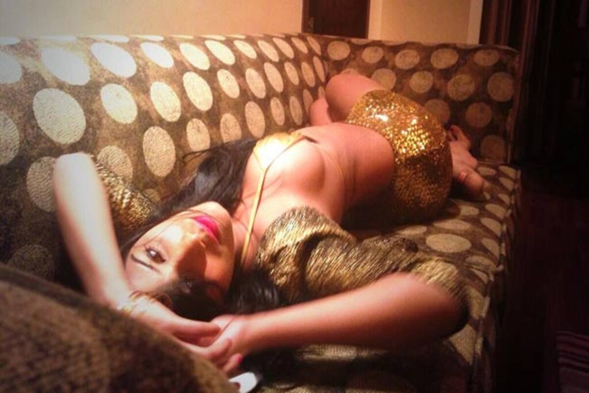1200px x 800px - 5 reasons to follow Poonam Pandey on Twitter! | India.com
