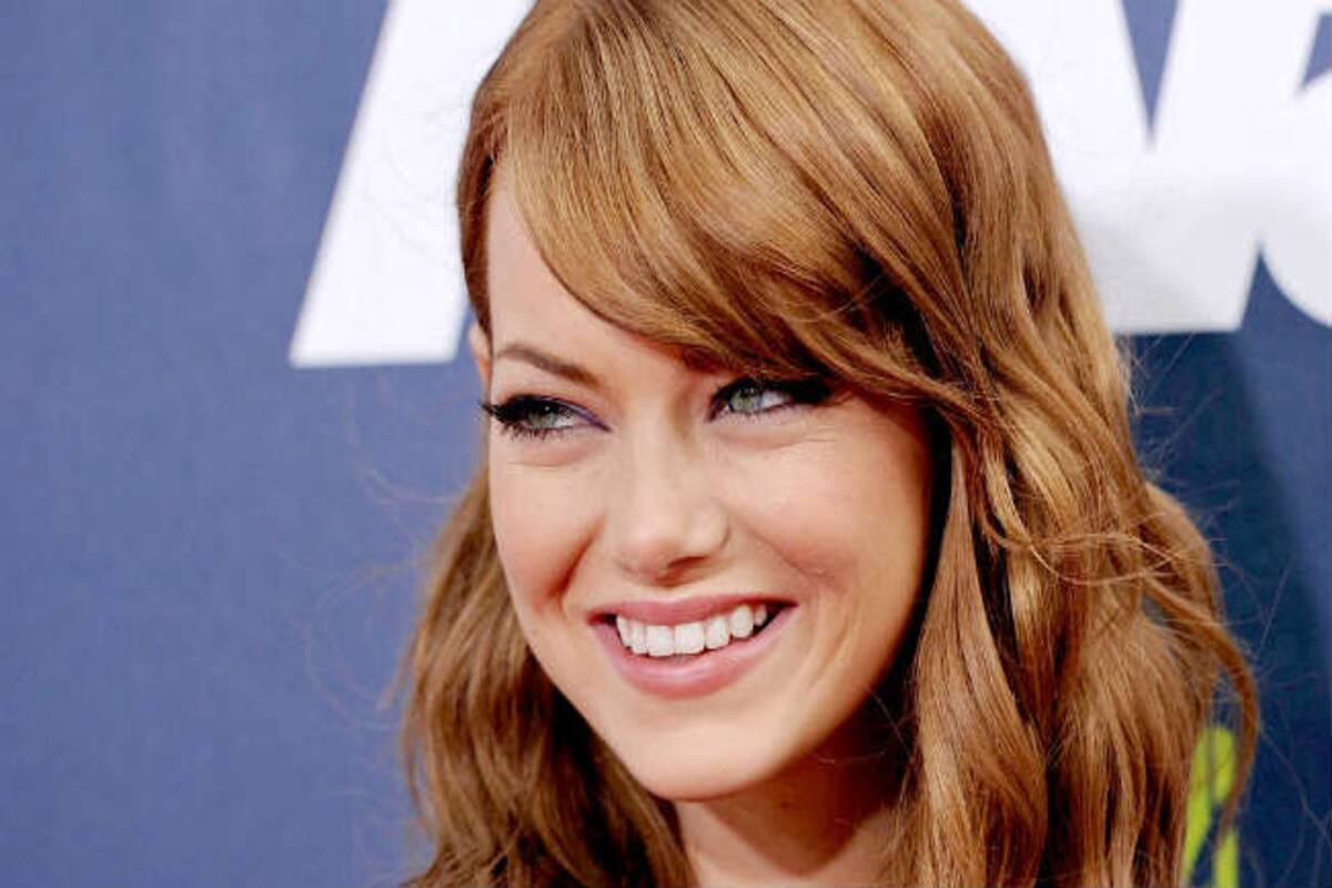 Emma Stone seen playing injured character, is airlifted for new movie 'And
