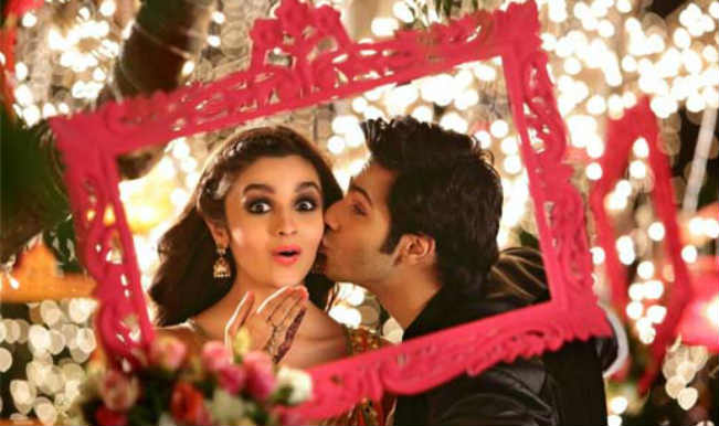 Alia bhatt lehenga in outlet humpty sharma ki dulhania