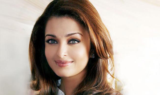 Aishwarya Rai Bachchan adds glamour to Commonwealth Games 2014