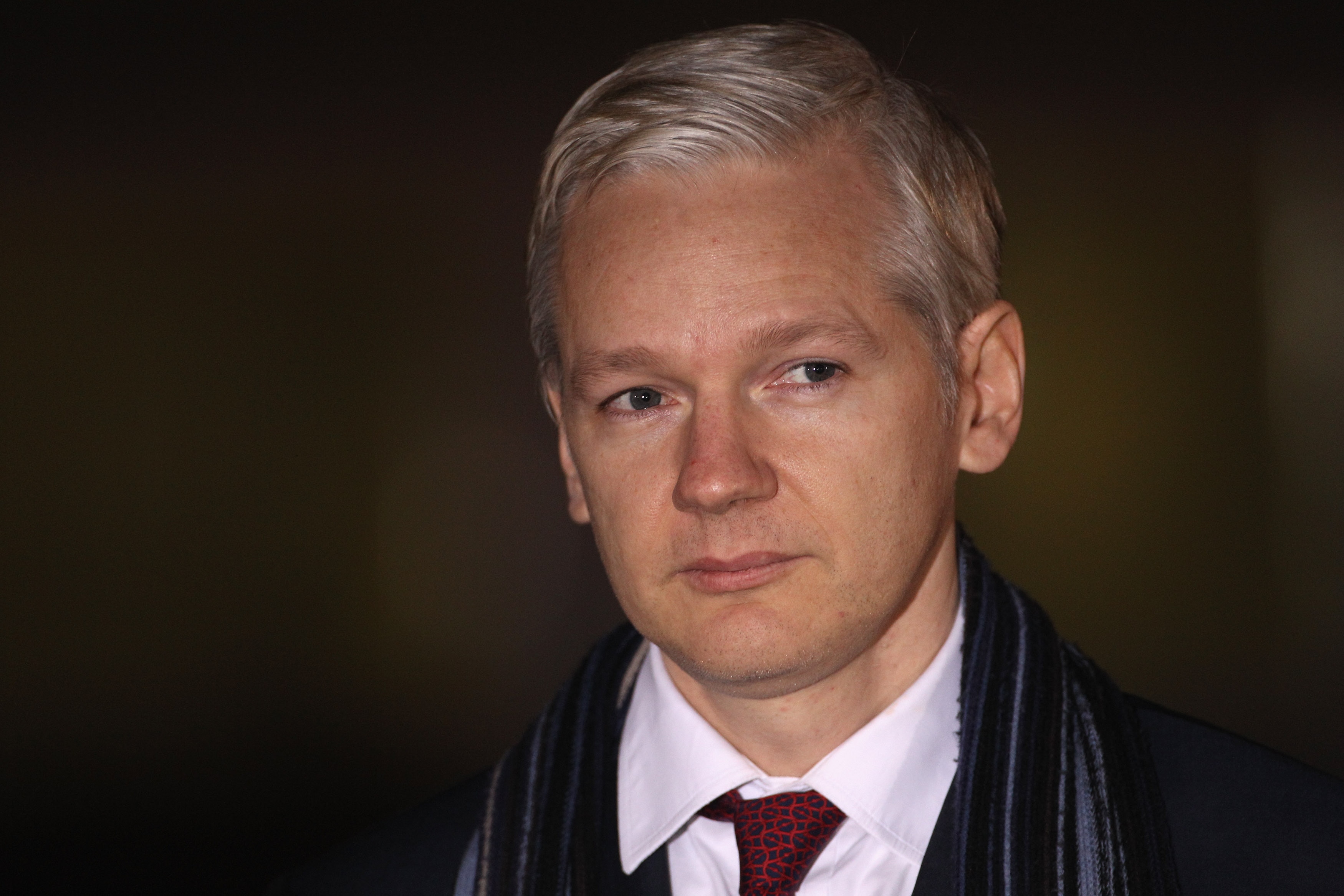 Julian Assange to leave Equadorian Embassy, possibly surrender to