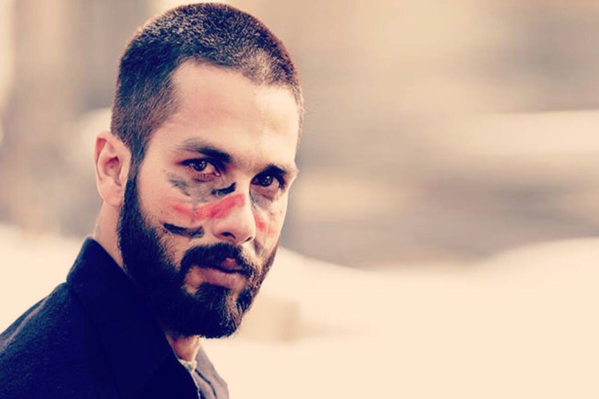 Shahid Kapoor S Work In Haider Impresses Dad Pankaj Kapur India Com Bismil | indian dance group mayuri, russia, petrozavodsk. haider impresses dad pankaj kapur
