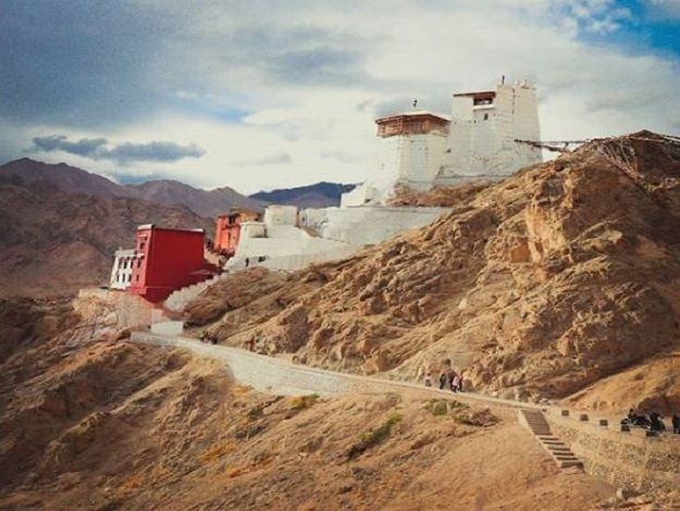 namgyal tsemo monastery in thebrain