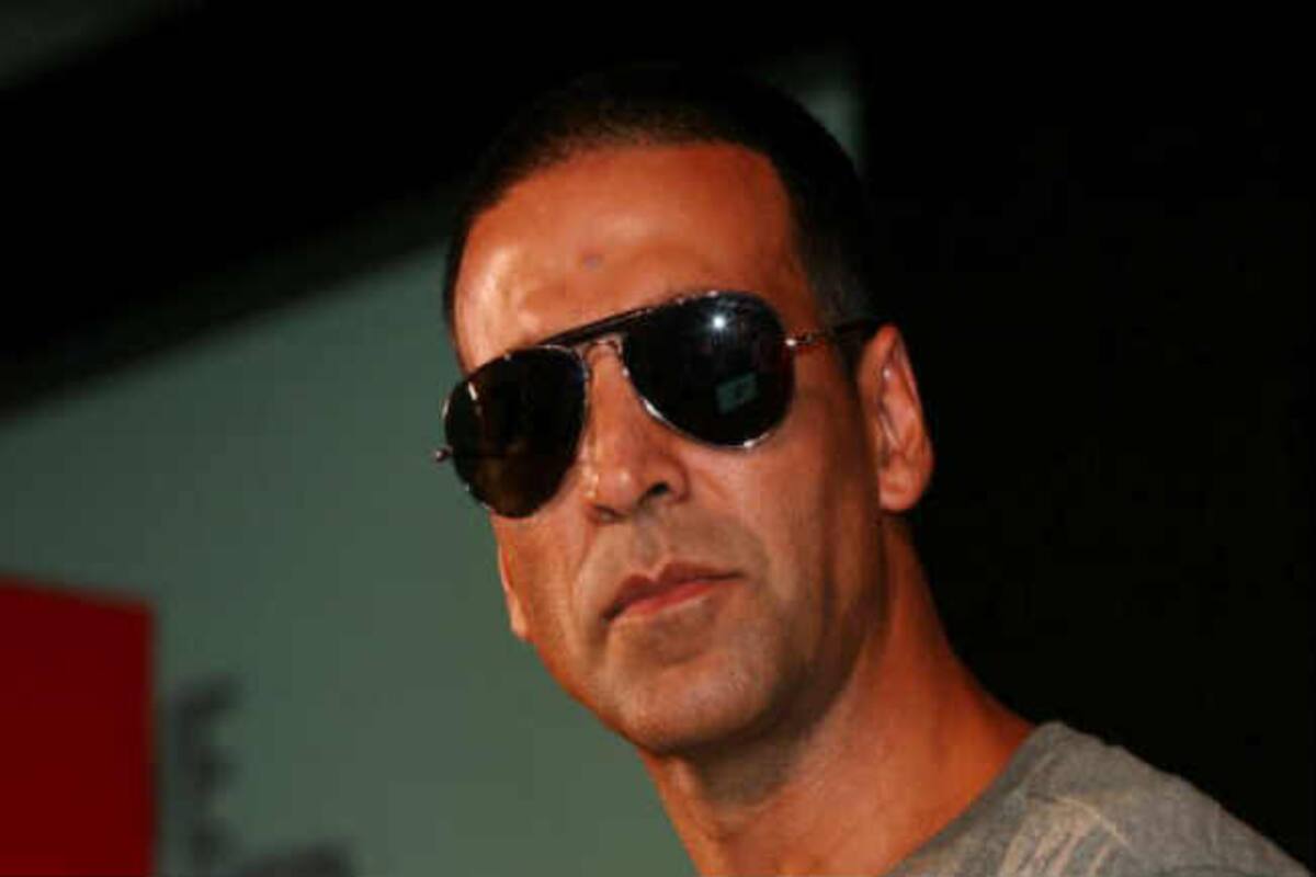 Akshay Kumar enjoyed working with 100 dogs in Entertainment-Entertainment  News , Firstpost