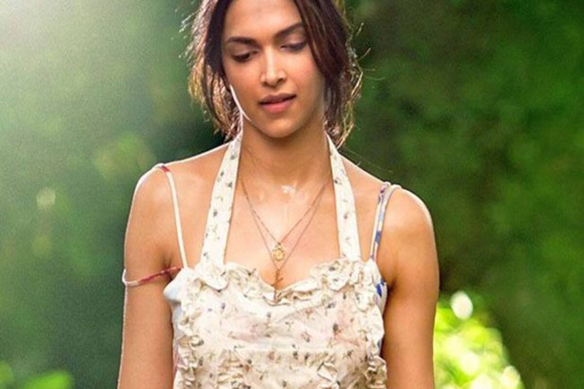 Dirty Picture: Is Deepika Padukone's cleavage tweet for publicity or the  disgusting side of being a movie star? | India.com