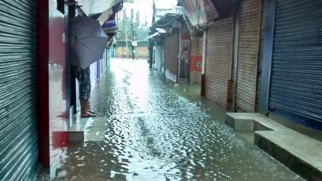 Indian Air Force airlifts 180 jawans from flood-hit border posts in ...