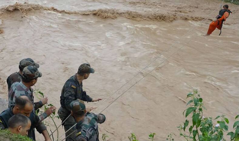 Jammu And Kashmir Floods Toll Near 200 Rescue Efforts On Aid Pours