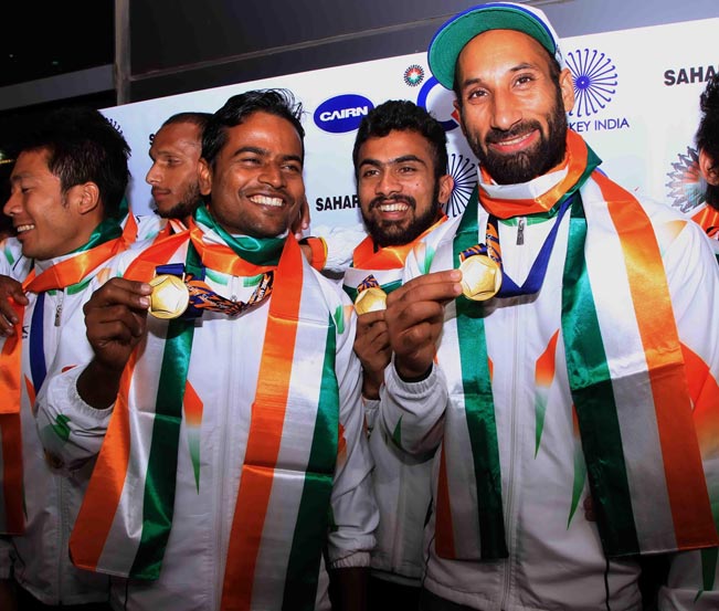 Asian Games 2014 Gold Winning Indian Men Hockey Team At Delhi International Airport 