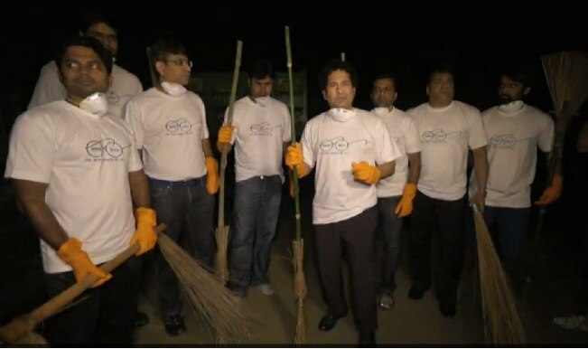 Sachin Tendulkar joins 'Swachh Bharat' campaign of Narendra Modi