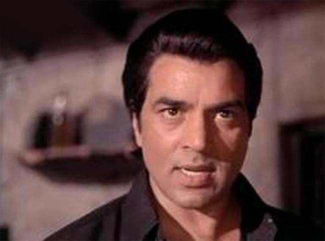 Dharmendra Birthday Special: Top 5 Looks Of The Veteran Action King Of ...