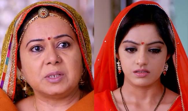 Diya Aur Baati Hum Sooraj saves Meenakshi and Emily s kids from