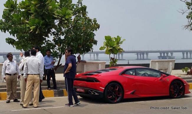 Arnab Goswami Helps Mumbai Police Nab Speeding Lamborghini Huracan Driver India Com