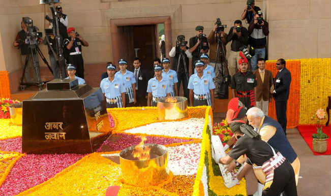 Narendra Modi visits World War-I commemoration exhibition | India.com