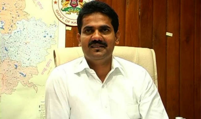 IAS officer D K Ravikumar who took on sand mafia found dead in Karnataka | India.com
