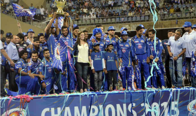 Champions Mumbai Indians Celebrate At Wankhede Stadium Amid Huge Fan ...