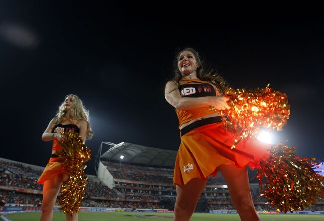 Mumbai Indians beat Sunrisers Hyderabad by 9 wickets, IPL 2015: Picture Highlights of SRH vs MI Mumbai Indians beat Sunrisers Hyderabad by 9 wickets, IPL 2015: Picture Highlights of SRH vs MI