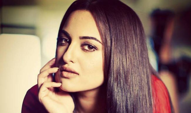 A R Murugadoss: Sonakshi Sinha is Lady Rajini of Mumbai | India.com