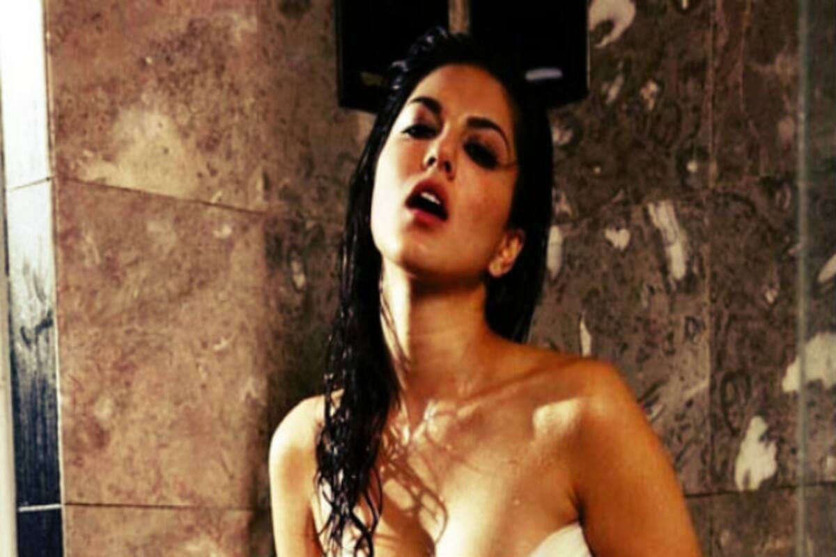 Sunny Leone returns to Porn industry? - Latest News & Updates in Hindi at  India.com Hindi