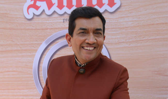 Sanjeev Kapoor talks food, recipes with fans online | India.com