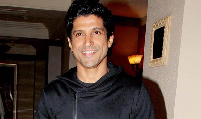 Farhan Akhtar to soon direct a woman-centric film! | India.com