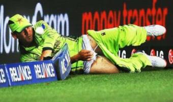 Breaking News! 13 pictures which show why cricketers have come in ...