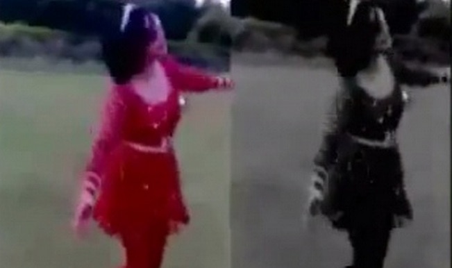 Radhe Maa Sex Tape - Godwoman Radhe Maa caught dancing to Bollywood songs, beating up women!  (Watch video) | India.com
