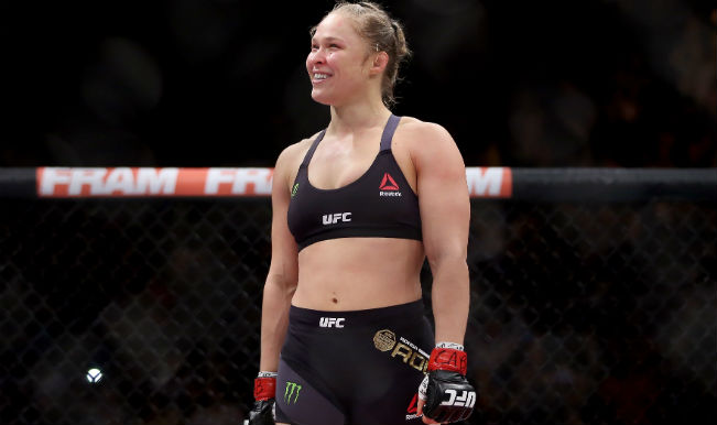 Ronda Rousey Knocks Out Bethe Correia In 34 Seconds In Ufc 190 Watch Video 