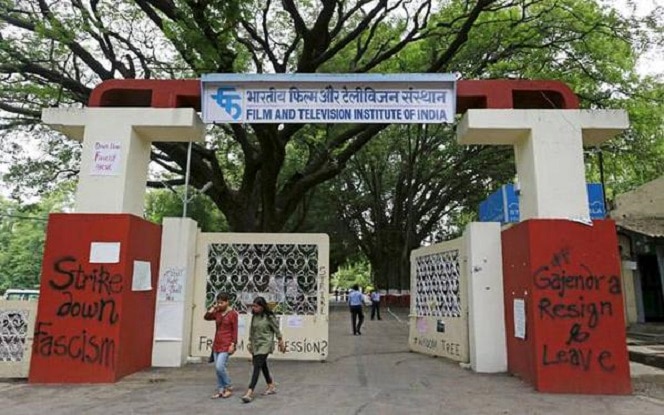 FTII Students To Meet I And B Officials Today | India.com