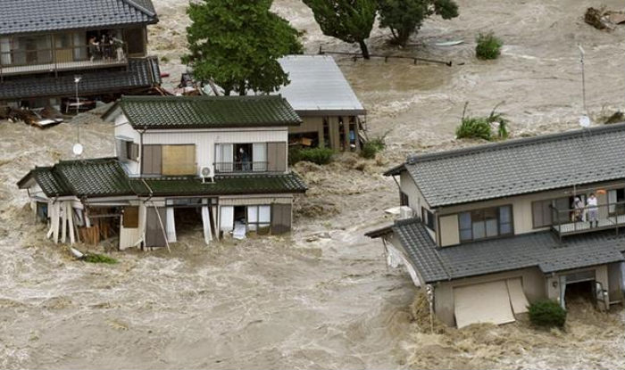 Hundreds trapped as floods sweep Japan | India.com