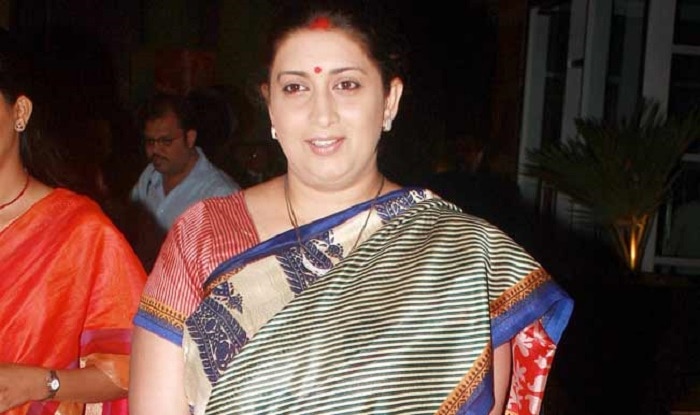 HRD Ministry Smriti Irani felicitates CBSE teachers, mentors | India.com