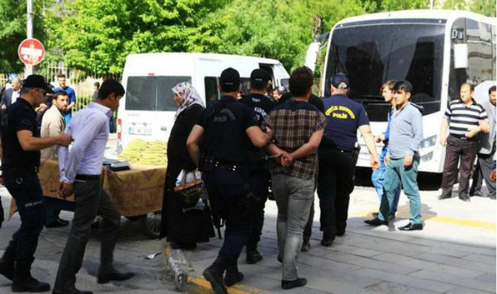 Turkey Arrests 30 Suspected ISIS Members | India.com