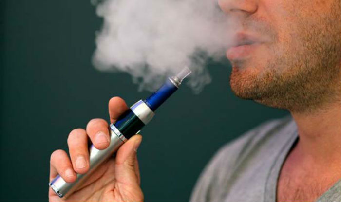 How online e cigarette vendors lure customers India